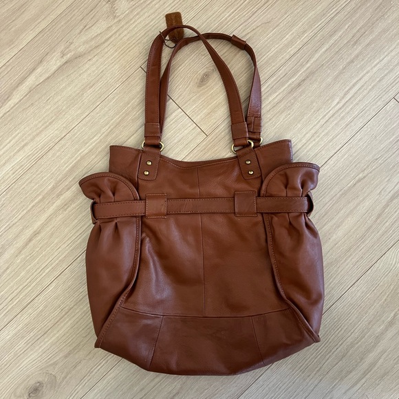 SOLD Genuine leather tote bag - excellent condition! - Picture 2 of 5